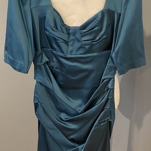 suzi chin for maggy boutique Ruched  dress Size  10, Fully Lined